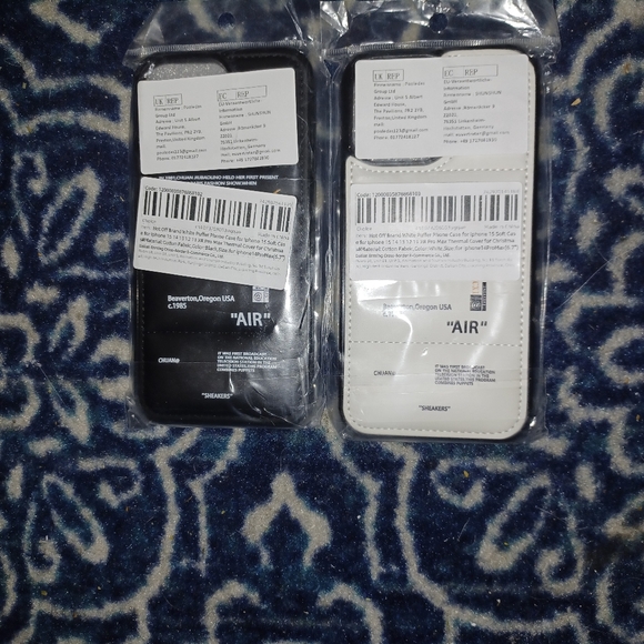 2 iphone14 Pro Max puffer cases - Picture 3 of 4
